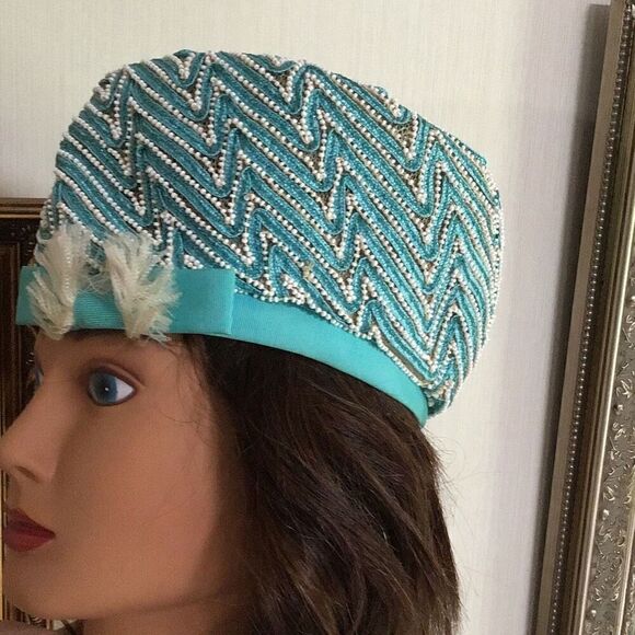 Beautiful vintage Lilly DACHE Dachetts beaded ladies hat main image 5